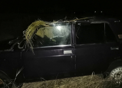 Пьяная жительница Воронежской области опрокинула машину в кювет, есть пострадавшие