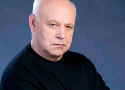 Две звезды: Владимир Ключников - политик эпохи Аллы Пугачевой