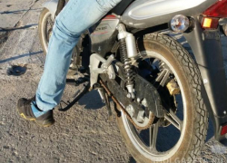 В Воронежской области 17-летний мотоциклист влетел в иномарку