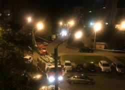 В Воронеже эвакуировали жильцов многоэтажки из-за пожара