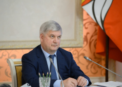 Смерть врача от коронавируса обрушила акции Александра Гусева