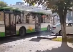 Муниципальный автобус №9кс задымился в центре Воронежа 