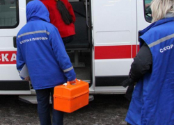 Неадекватный парень напал на бригаду скорой помощи в Воронеже