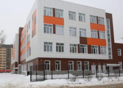 Воронежец ворвался в школу и устроил пьяный дебош