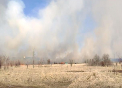 Пожар рядом с воронежским гипермаркетом попал на видео