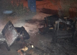 Двор очистили от бабушек огнем в Воронеже