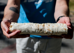 До 18 человек выросло количество отравившихся шаурмой в Воронеже