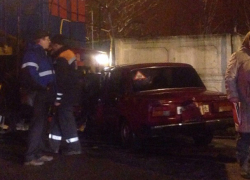 Поезд снес «Жигули» на улице Дорожной в Воронеже