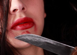 Ревнивая жительница Воронежа проткнула ножом возлюбленного