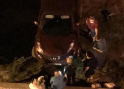 "Шальные императрицы" на внедорожнике попали впросак в Воронеже