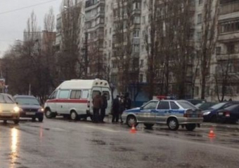 Пара пенсионеров скончалась в больнице после того, как их сбила машина в Воронеже