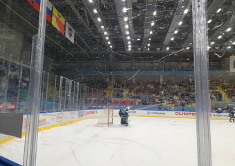 Позорные хоккейные борта заметили в воронежском «Юбилейном», который ремонтируют за 130 млн рублей
