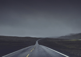 Парня, отставшего от автобуса, нашли убитым в Воронежской области