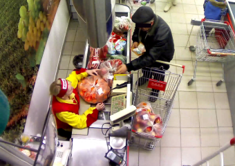 В Воронежской области фальшивомонетчик накупил продуктов на «липовую» 5-тысячную