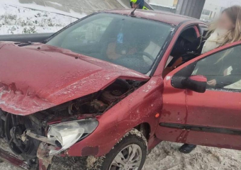 В печальную ситуацию на дороге попала ехавшая сдавать сессию студентка воронежского вуза