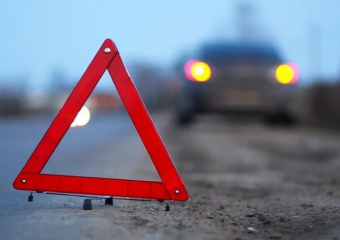 На воронежской трассе произошло стокновение на встречной полосе ВАЗа и «Мерседеса»: пострадали 6 человек