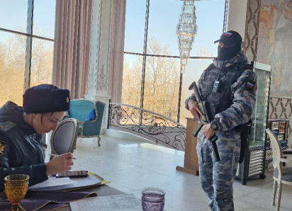 Приставы ворвались в воронежский ресторан «Ярды Superbar»