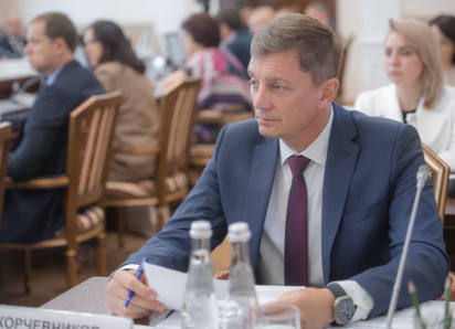 Обанкроченный производитель яблок пытается выгнать из корпусов компанию воронежского экс-министра 