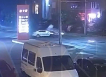 Момент кошмарного ночного ДТП во время погони попал на видео в Воронеже