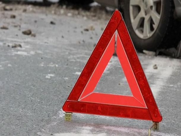 Двое мужчин погибли в столкновении ВАЗ и Toyota в Воронежской области