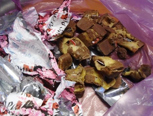Жительница Воронежа выплатит штраф за конфеты с нелегальной «начинкой»