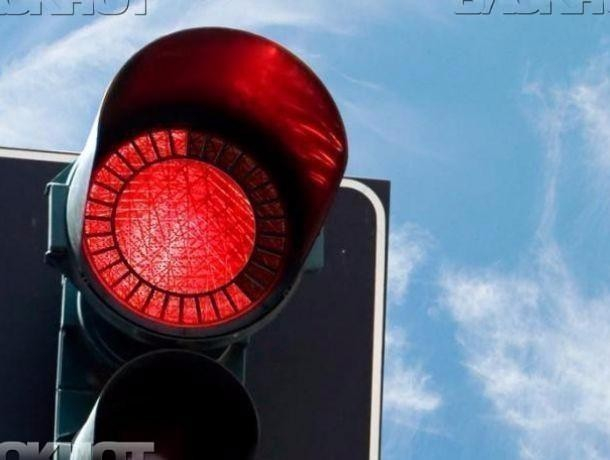 «Умные» светофоры в Воронеже не работают уже две недели, – источник
