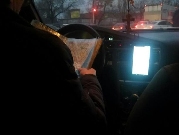 Живущего в прошлом таксиста заметили в Воронеже
