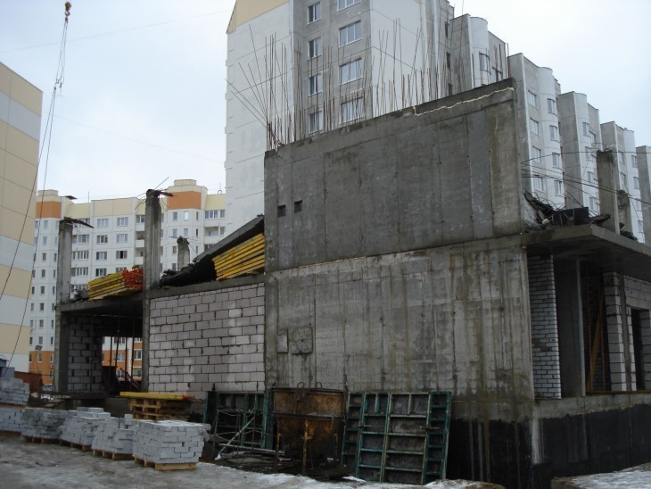 В Воронеже рухнула стена здания, которое строит ДСК