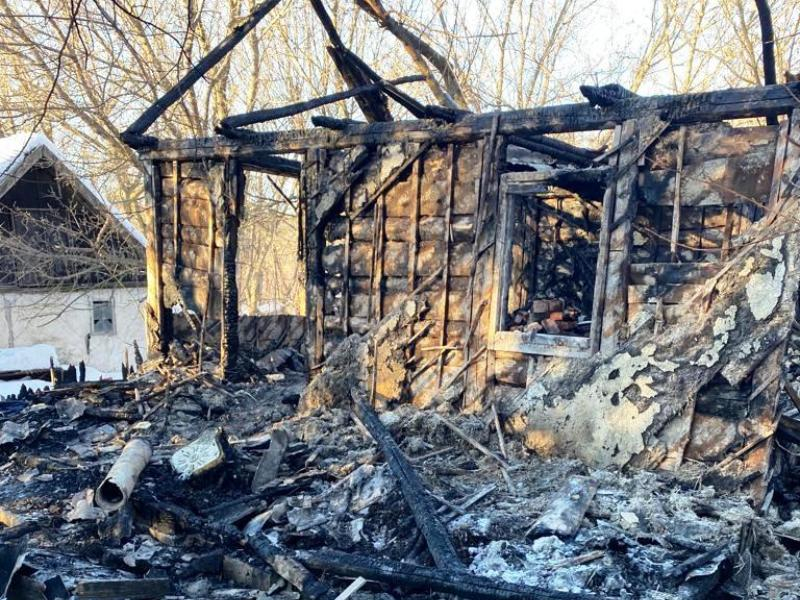 На месте сгоревшего дома нашли труп забитого до смерти воронежца