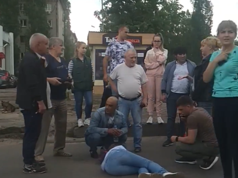 Опубликовано видео с места ДТП со сбитой школьницей в Воронеже