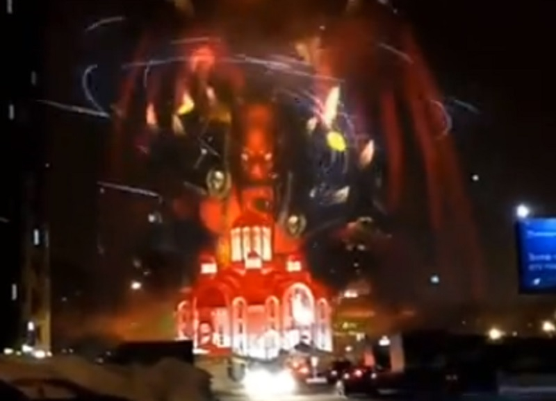 Адское отродье поместили над храмом с помощью спецэффекта в Воронеже