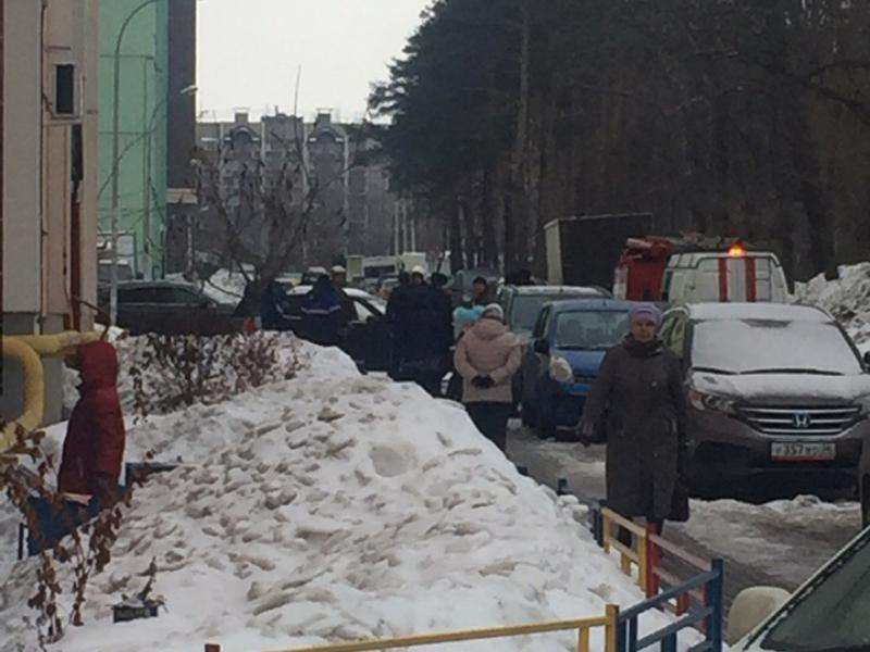 В Воронеже жители многоэтажки эвакуировались из-за утечки газа