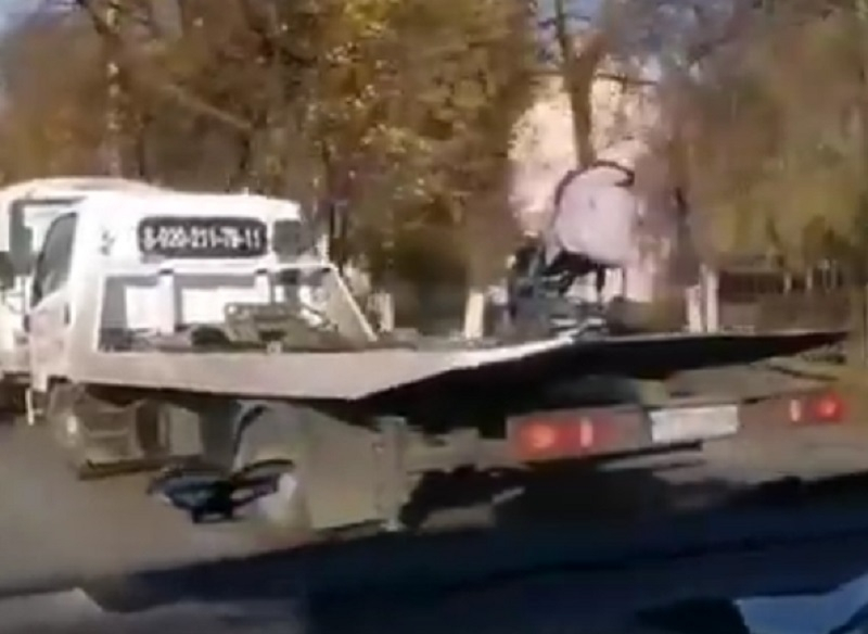 Эвакуация главного предмета яжматери попала на видео в Воронеже