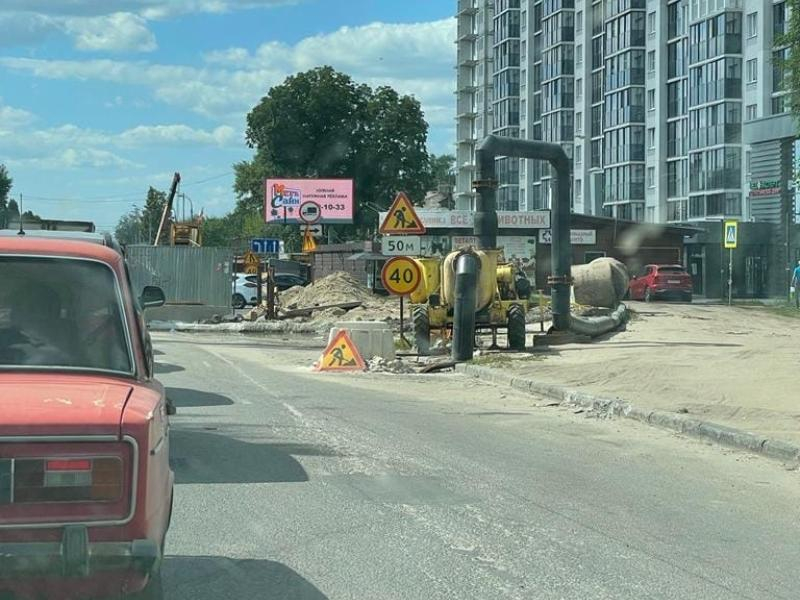 Автомобилистов испытывают «ремонтным» затором на въезде в Воронеж