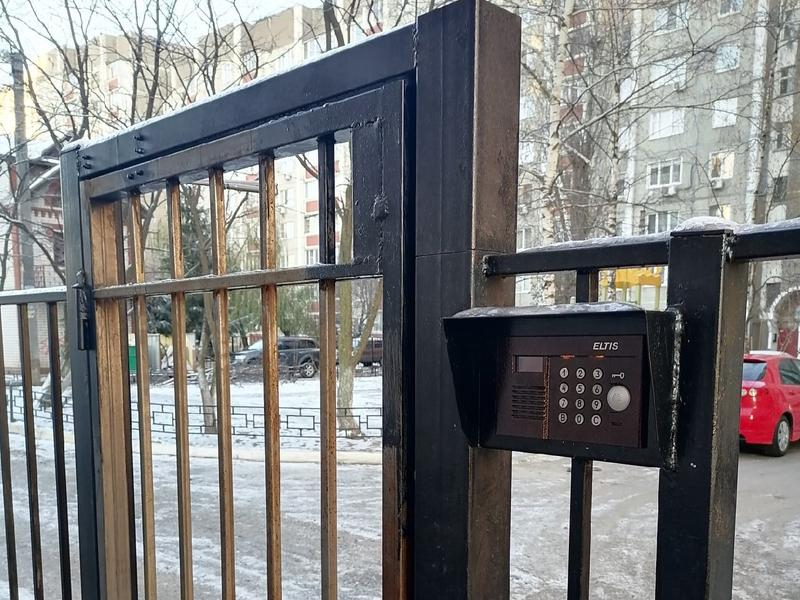 «Завидуйте молча»: дворовые войны разгорелись среди жителей Воронежа
