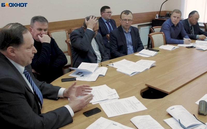 Общественная палата Воронежа боится без одобрения мэра Кстенина обсуждать парковки
