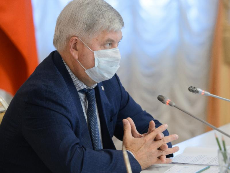 Губернатор Гусев решил устроить ковидную «порку» ТЦ в Воронеже