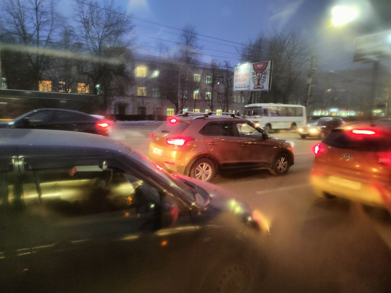 9-балльные пробки остановили туманный Воронеж в последний рабочий день недели