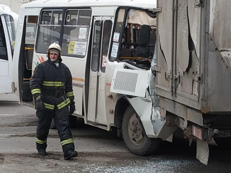 Пострадавшим в массовом ДТП с «Пазиками» пообещали выплатить компенсацию в Воронеже