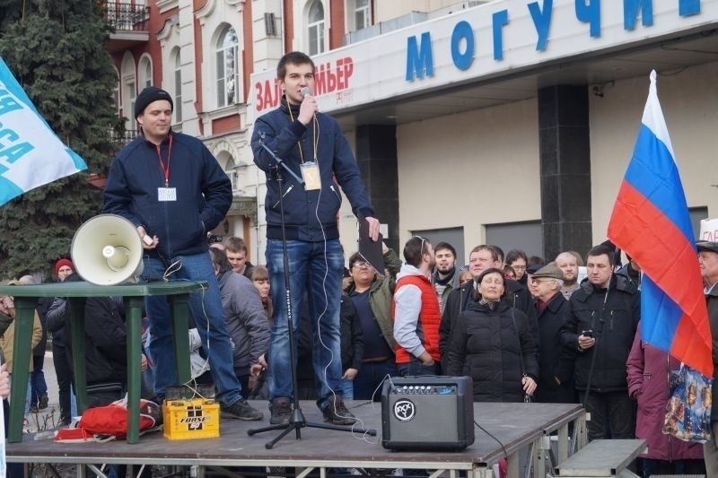 Явка, страх Гордеева, укус «провокатора»: чем вам запомнился «навальный» митинг в Воронеже?