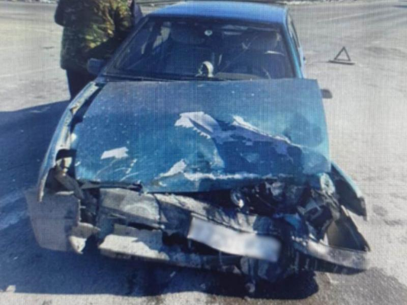Два человека пострадали в лобовом ДТП на трассе в Воронежской области