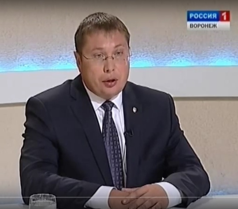 Стартовали дебаты: ректор ВГУ не может поверить, что «Единую Россию» возглавляет Дмитрий Медведев