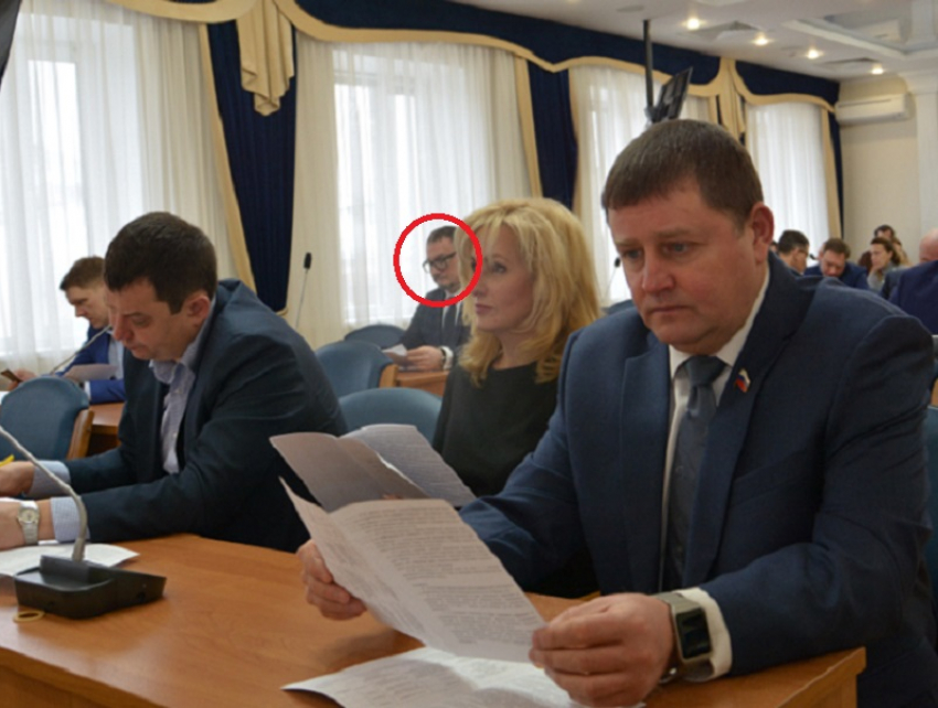 Подследственный депутат Кочетов пришел на совет Воронежской горДумы
