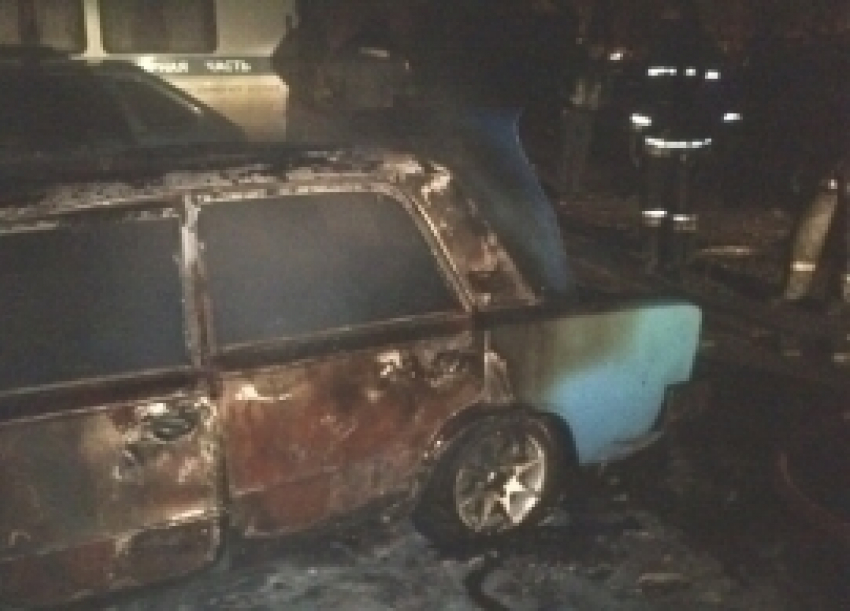 МАЗ и «копейка»  сгорели ночью в Воронеже