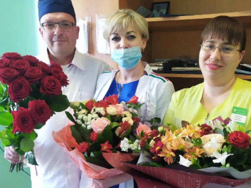 Воронежских врачей мило отблагодарили за борьбу с коронавирусом