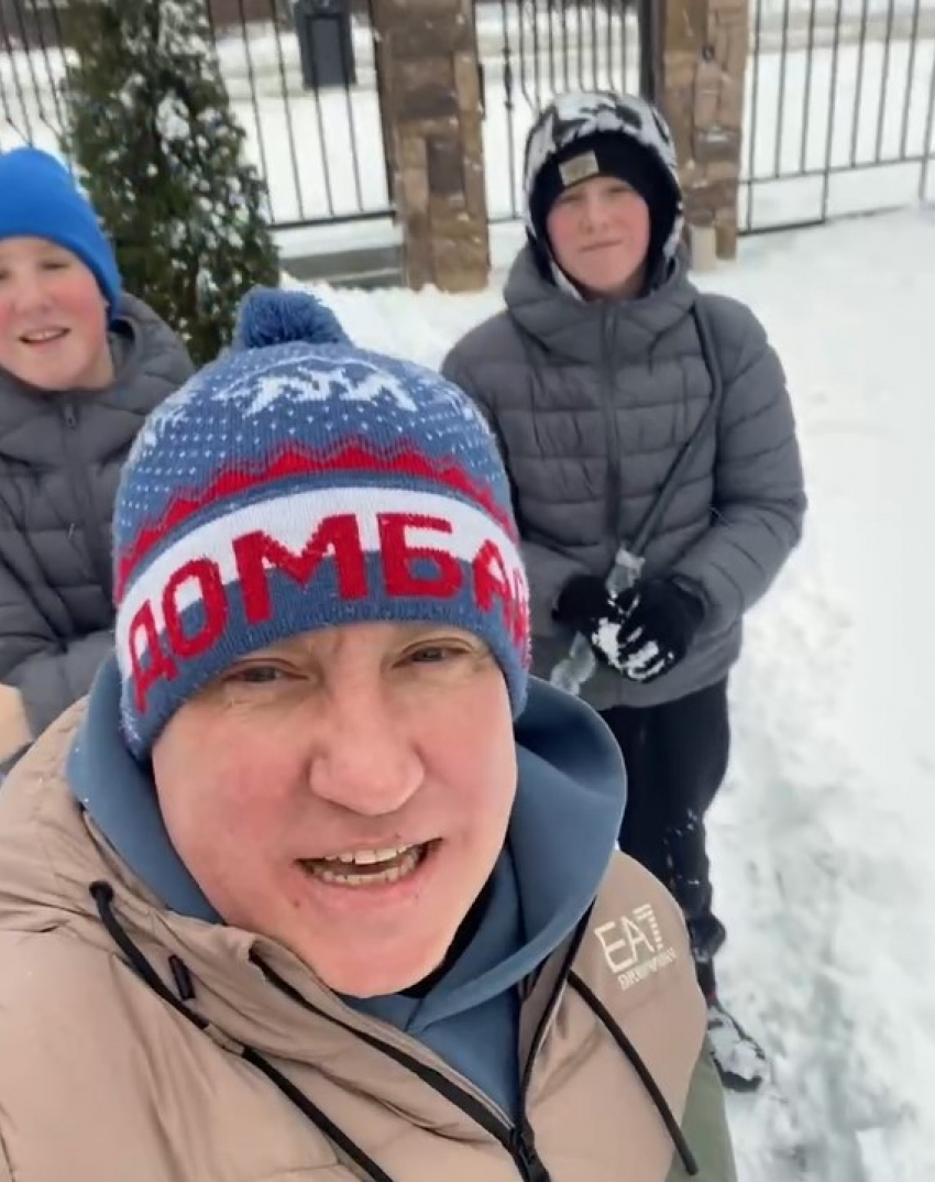 Артём Рымарь поздравляет читателей «Блокнот Воронеж» с Новым годом!