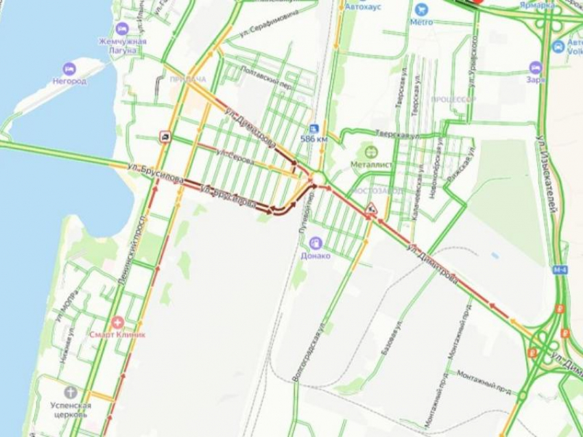 Названа вероятная причина огромного утреннего затора на Димитрова в Воронеже