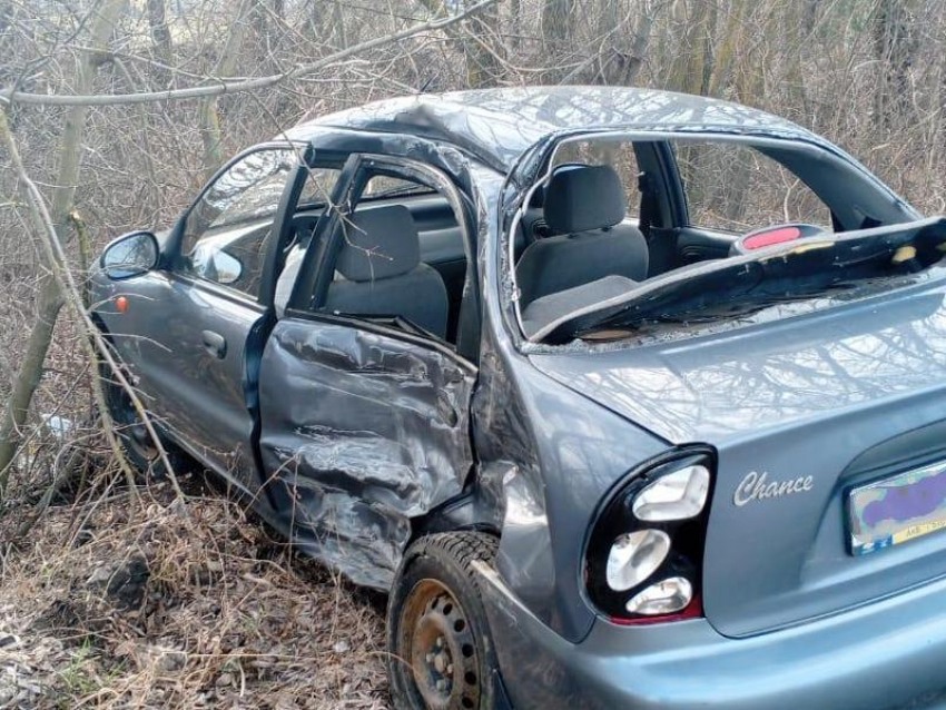 Пенсионерка на легковушке столкнулась с фурой в Воронежской области