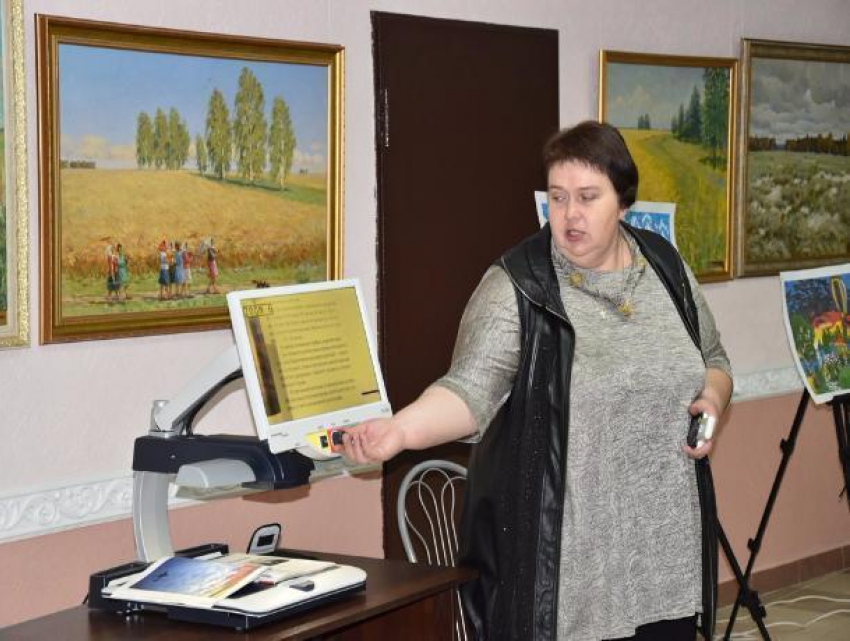 У библиотеки в Воронежской области появилось оборудование для слабовидящих