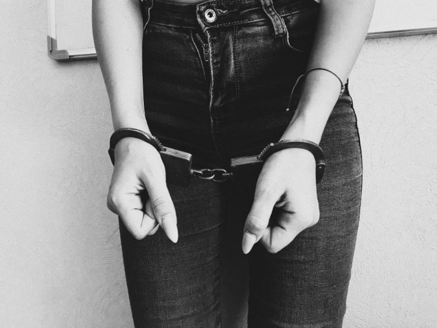 Избившую годовалого ребенка 23-летнюю мать посадили на три года в Воронеже